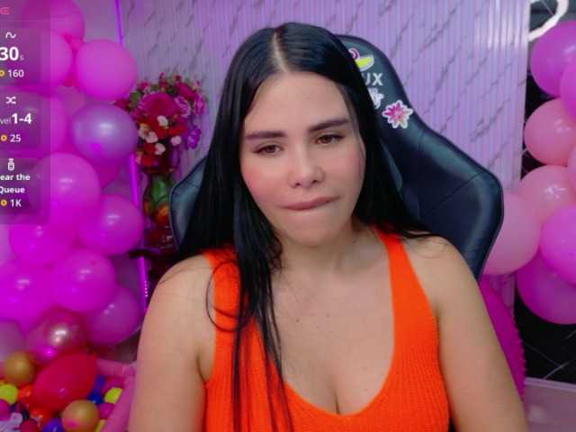 lararoberts1 webcam