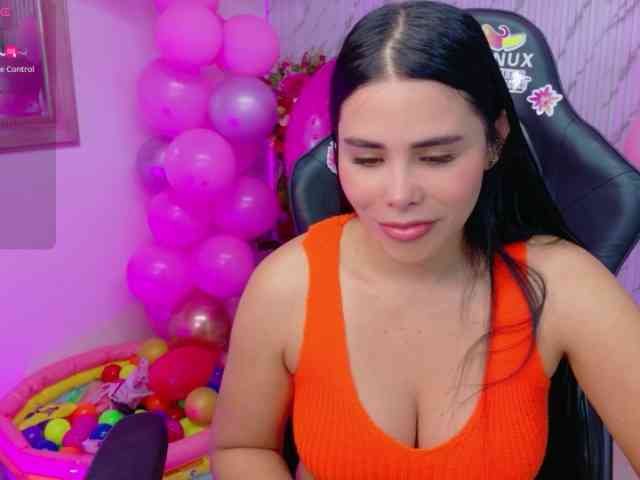 lararoberts1