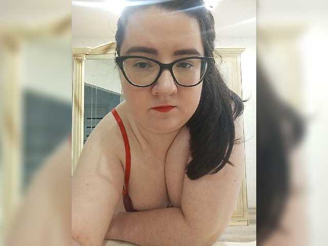 le modèle Malvina994 est en webcam porno dans un show sur le site bongacams, il possède les tags suivants: White/Caucasian,Brunette,Shaved