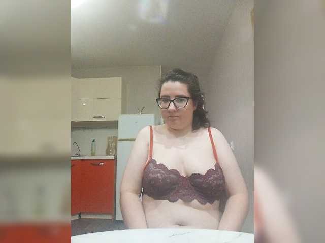 Malvina994 live cam on BongaCams