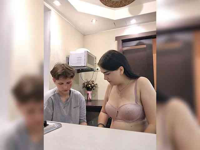 Undress-and-Rule webcam