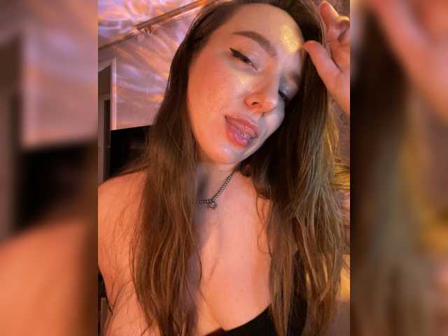 OlaChikaMamasita live cam on BongaCams