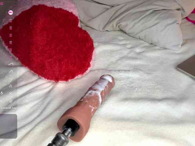 MargueritaMusto webcam