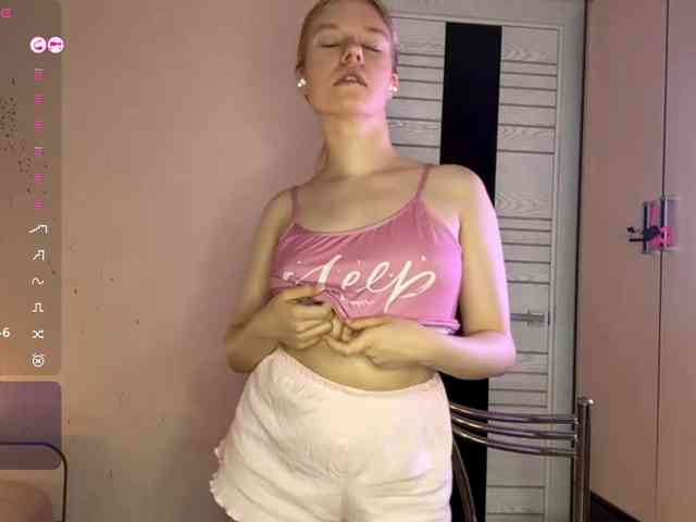 MargueritaMusto webcam
