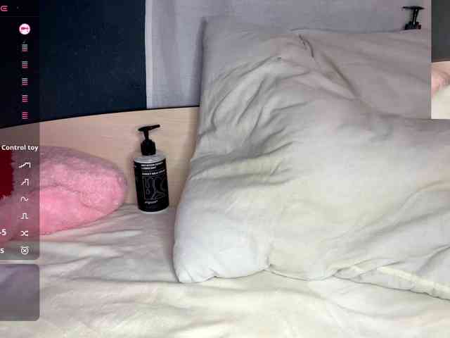 MargueritaMusto webcam