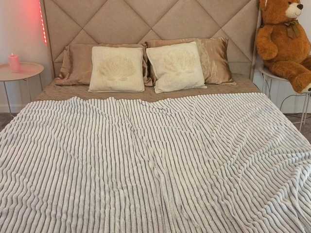 PaigePrado's BongaCams show and profile