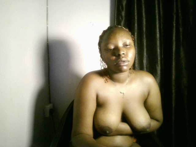 TheHbunda's BongaCams show and profile