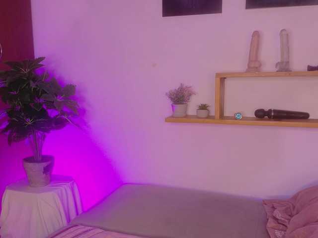 sarasophia1016 live cam on BongaCams