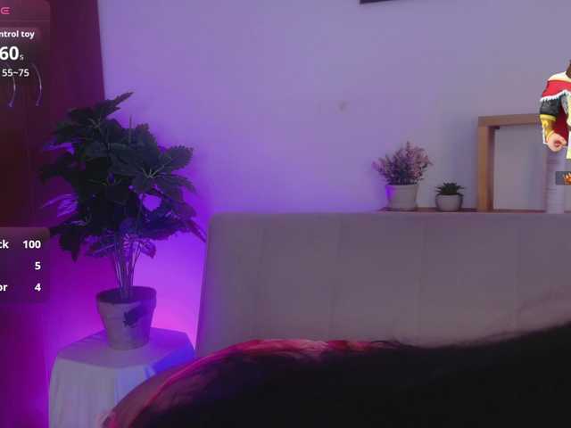 sarasophia1016 live cam on BongaCams