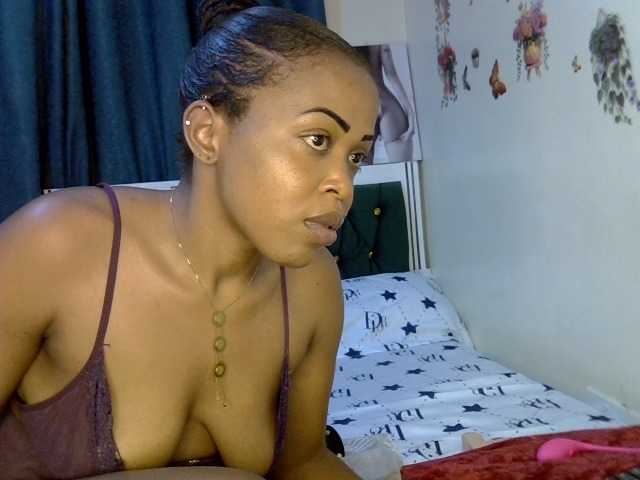 Sexyjeaney live cam on UnifiedCams