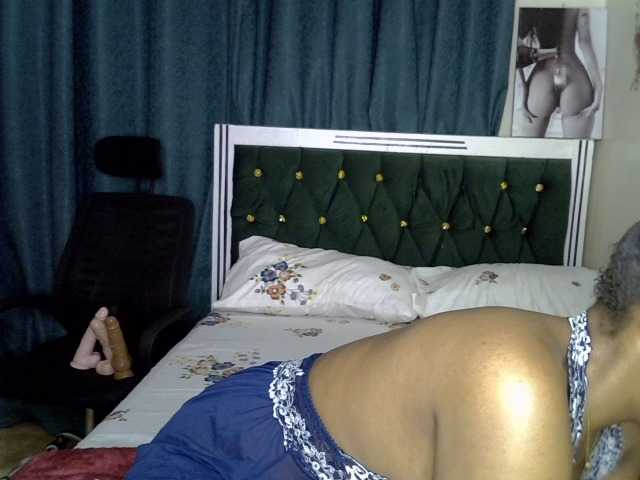Sexyjeaney live cam on BongaCams