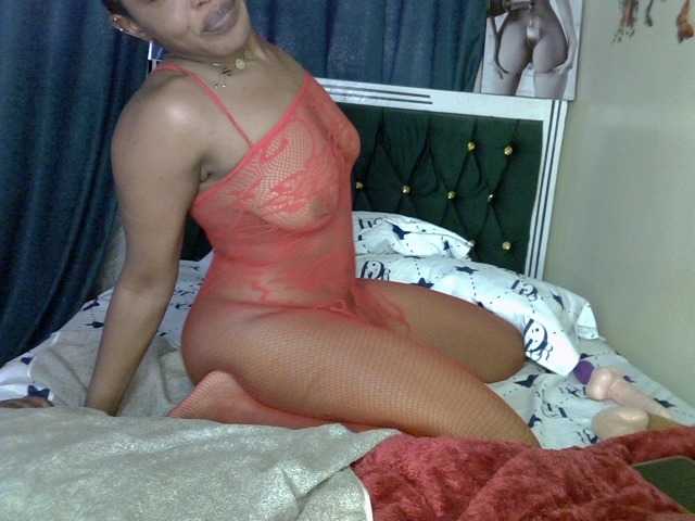 Sexyjeaney live cam on BongaCams