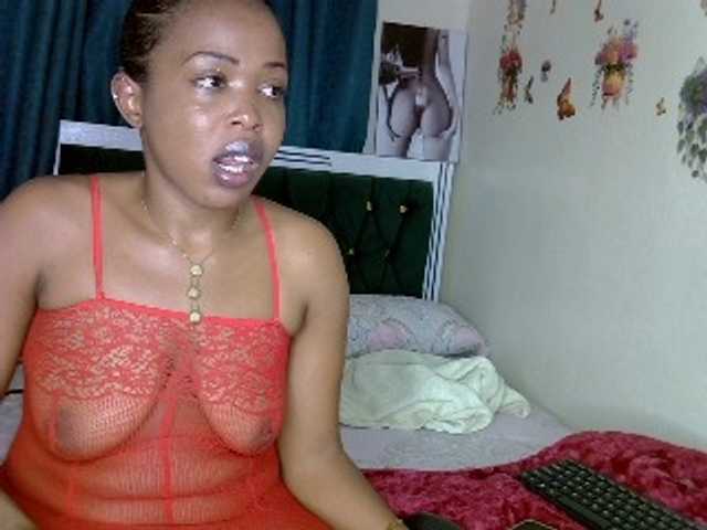 Sexyjeaney live cam on BongaCams