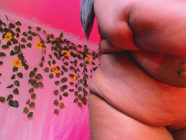 violettaplus live cam on BongaCams
