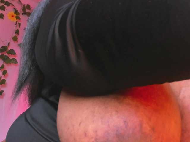 violettaplus live webcam show