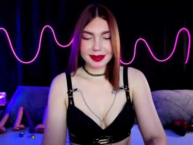 SlyFoxyWeb live cam on BongaCams