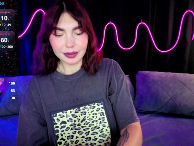 SlyFoxyWeb live cam on BongaCams