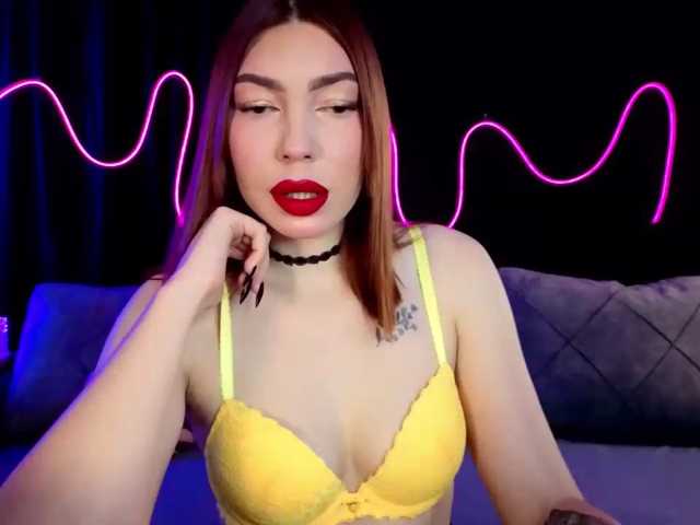 SlyFoxyWeb live cam on BongaCams