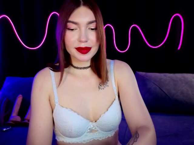 SlyFoxyWeb live cam on BongaCams