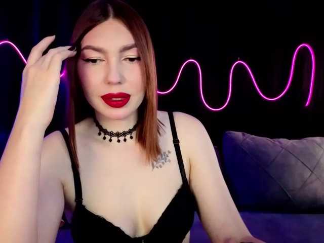 SlyFoxyWeb live cam on BongaCams