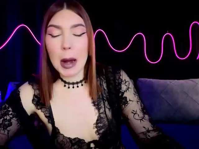 SlyFoxyWeb live cam on BongaCams