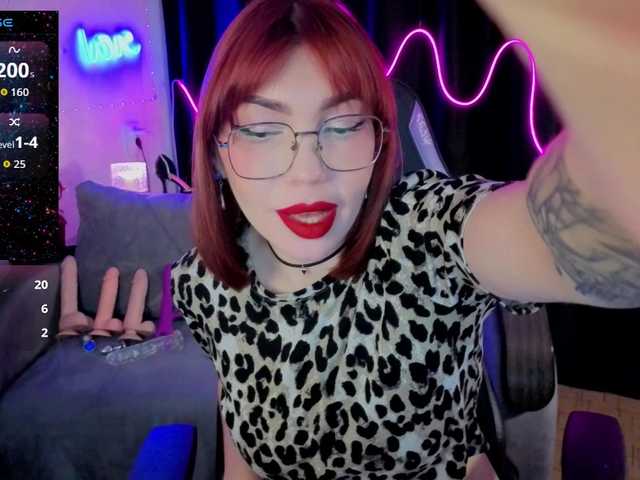 SlyFoxyWeb live cam on BongaCams