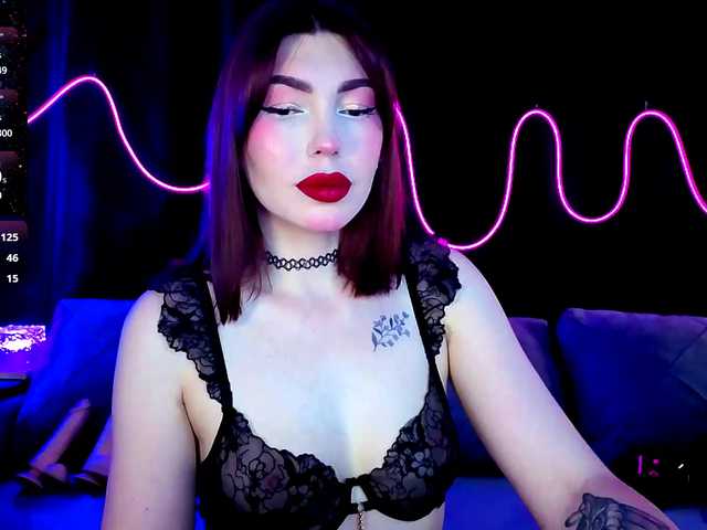 SlyFoxyWeb live cam on BongaCams