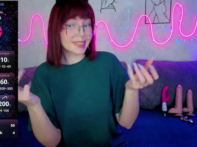 SlyFoxyWeb's BongaCams show and profile