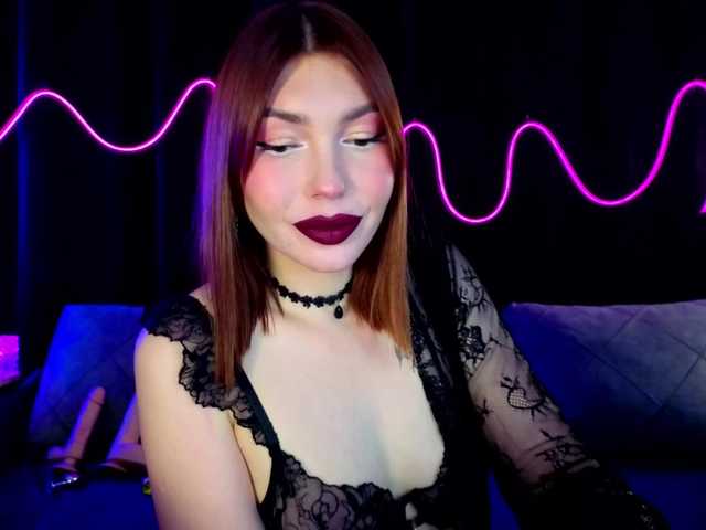 SlyFoxyWeb live cam on BongaCams