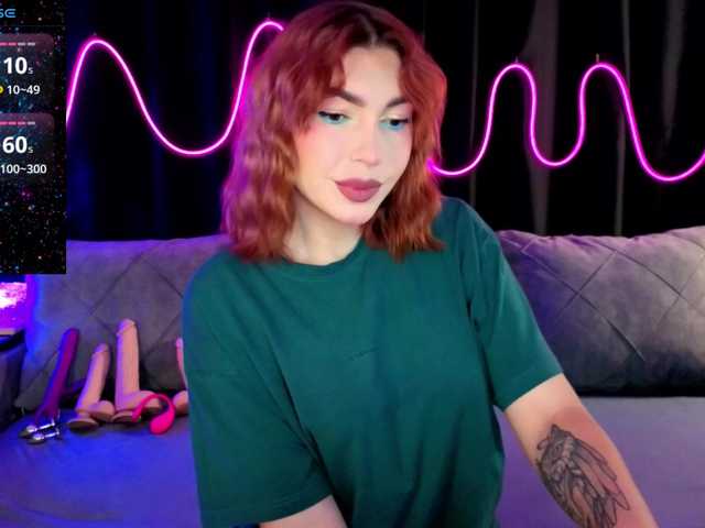 SlyFoxyWeb live webcam show