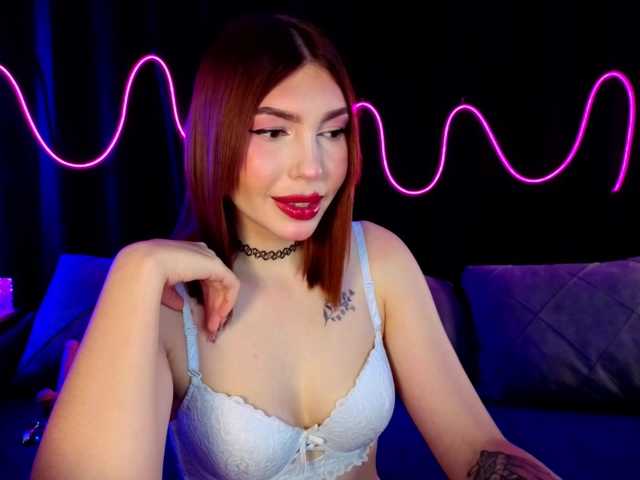SlyFoxyWeb live cam on BongaCams