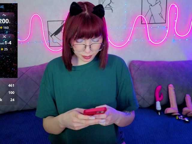 SlyFoxyWeb's BongaCams show and profile