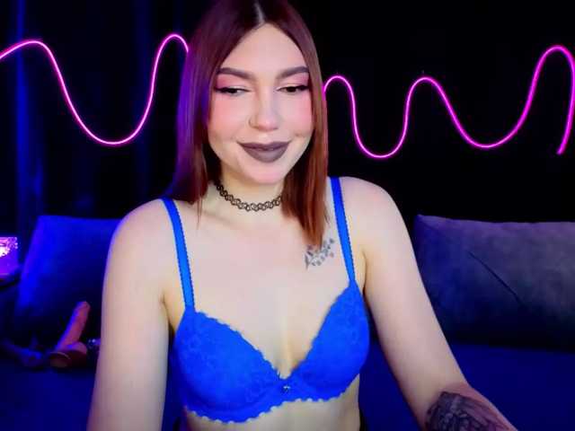 SlyFoxyWeb live cam on BongaCams