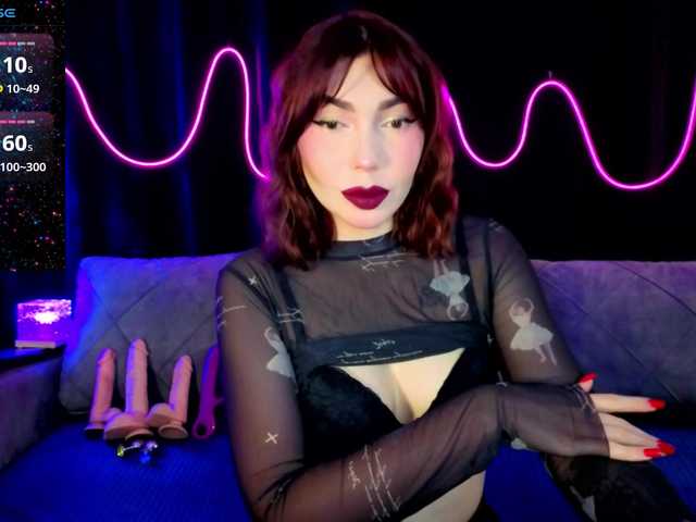 SlyFoxyWeb live cam on BongaCams