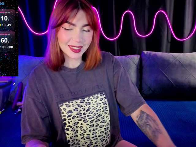 slyfoxyweb live sex show