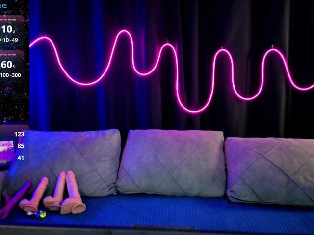 SlyFoxyWeb live cam