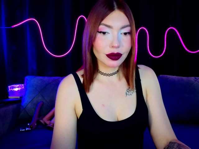 SlyFoxyWeb live cam on BongaCams