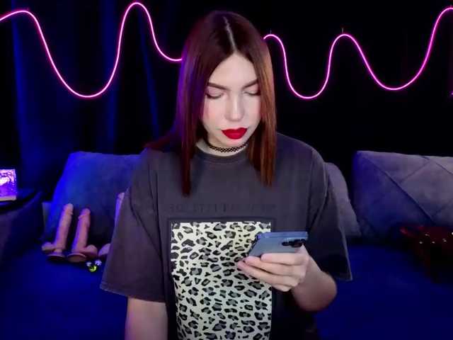 SlyFoxyWeb live cam