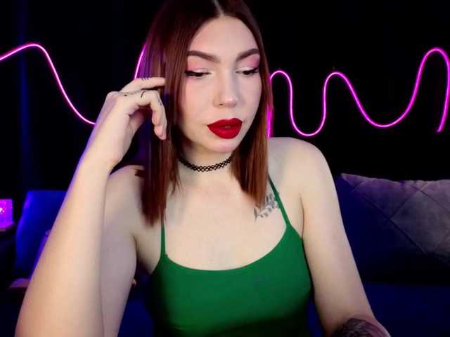 SlyFoxyWeb live cam on BongaCams