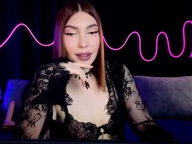 SlyFoxyWeb live cam on BongaCams