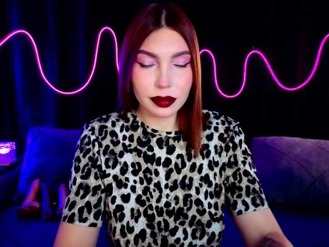 SlyFoxyWeb live cam on BongaCams