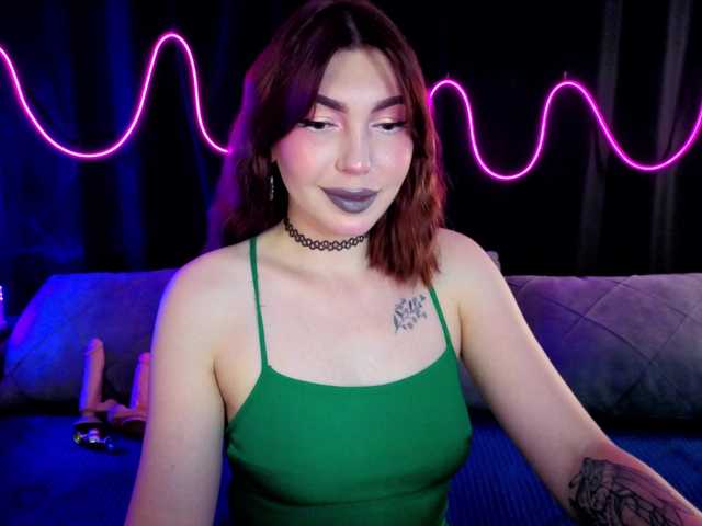 SlyFoxyWeb live cam
