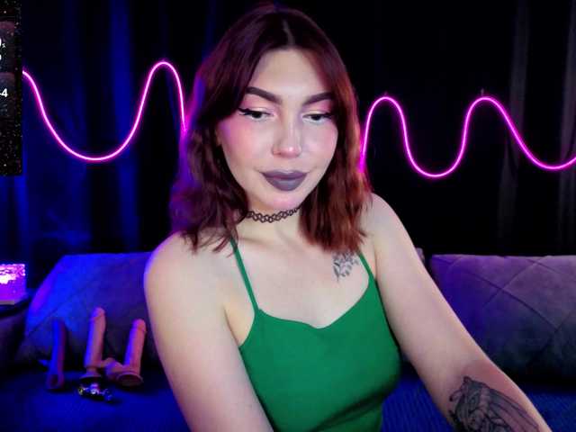 SlyFoxyWeb live cam on BongaCams