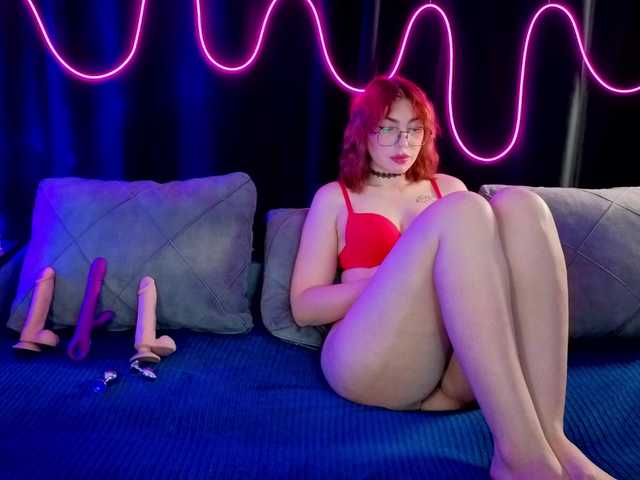 SlyFoxyWeb live cam on BongaCams