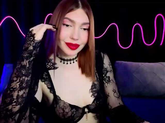 SlyFoxyWeb live cam on BongaCams