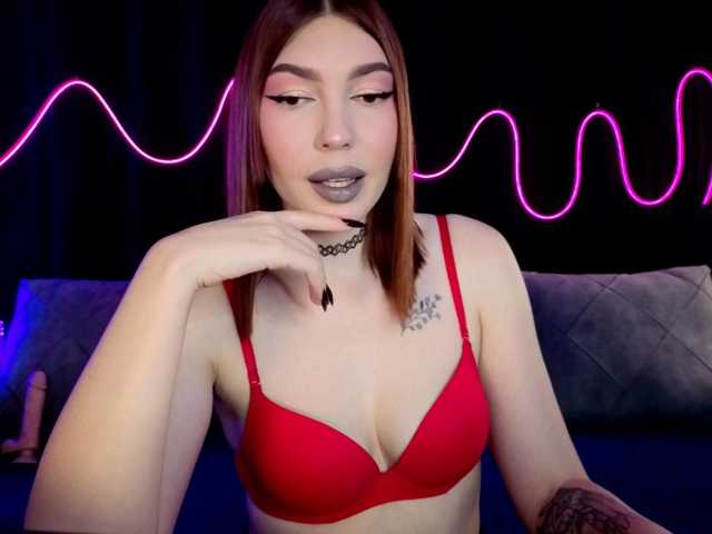SlyFoxyWeb live cam on BongaCams