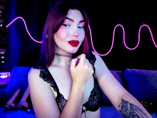 SlyFoxyWeb live cam on BongaCams