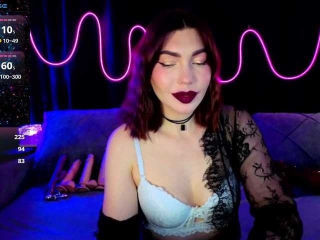 SlyFoxyWeb live cam on BongaCams