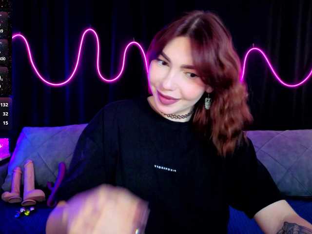 SlyFoxyWeb live cam on BongaCams