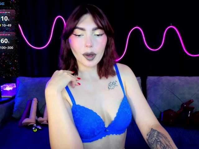 SlyFoxyWeb live cam on BongaCams